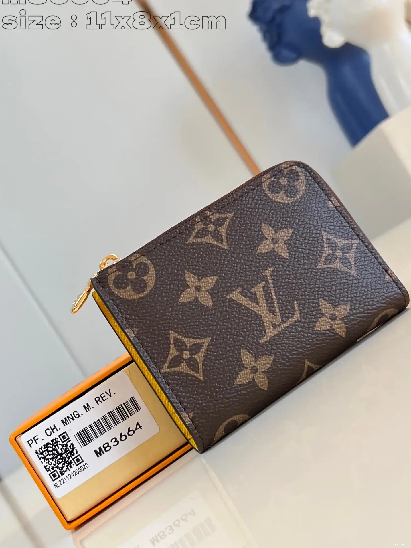 Compact Wallet-11*8.5*1.5CM Vuitton Noa Louis 0331